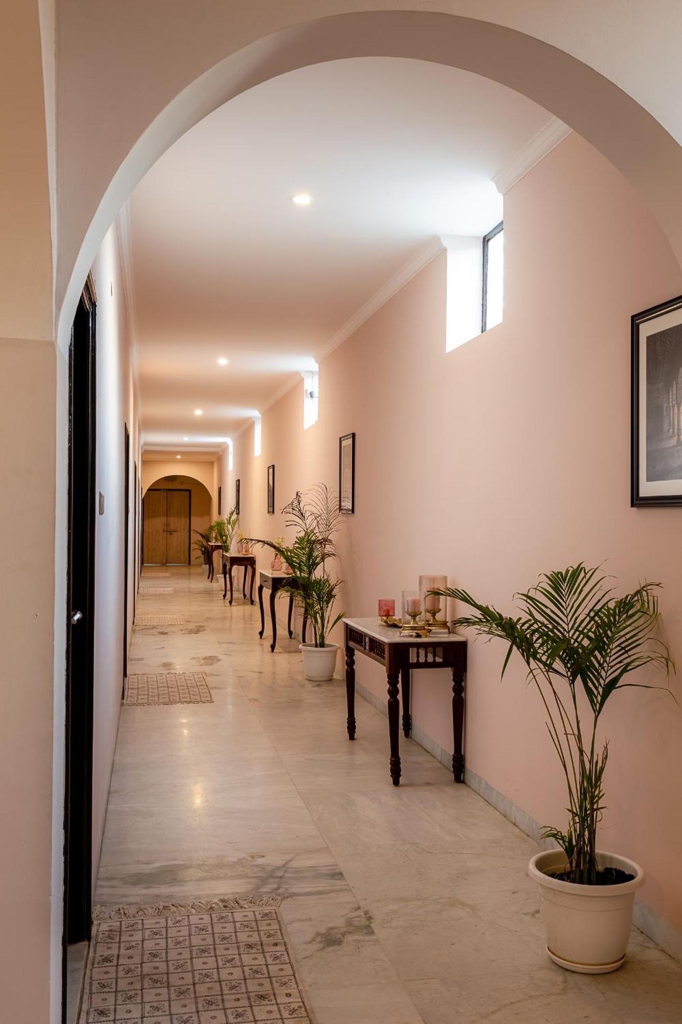 Nine Palms Resort Jaipur Bagian luar foto