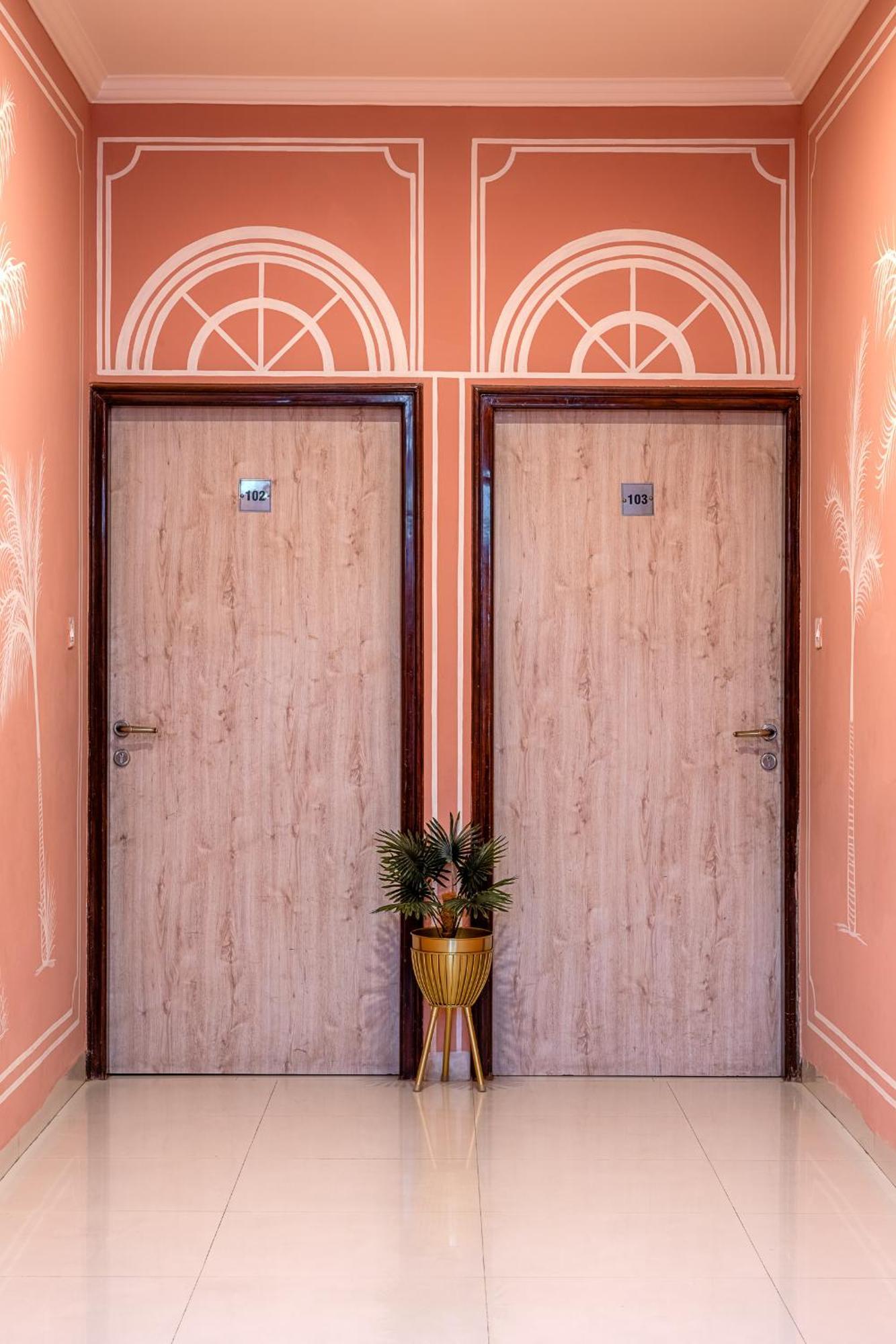 Nine Palms Resort Jaipur Bagian luar foto