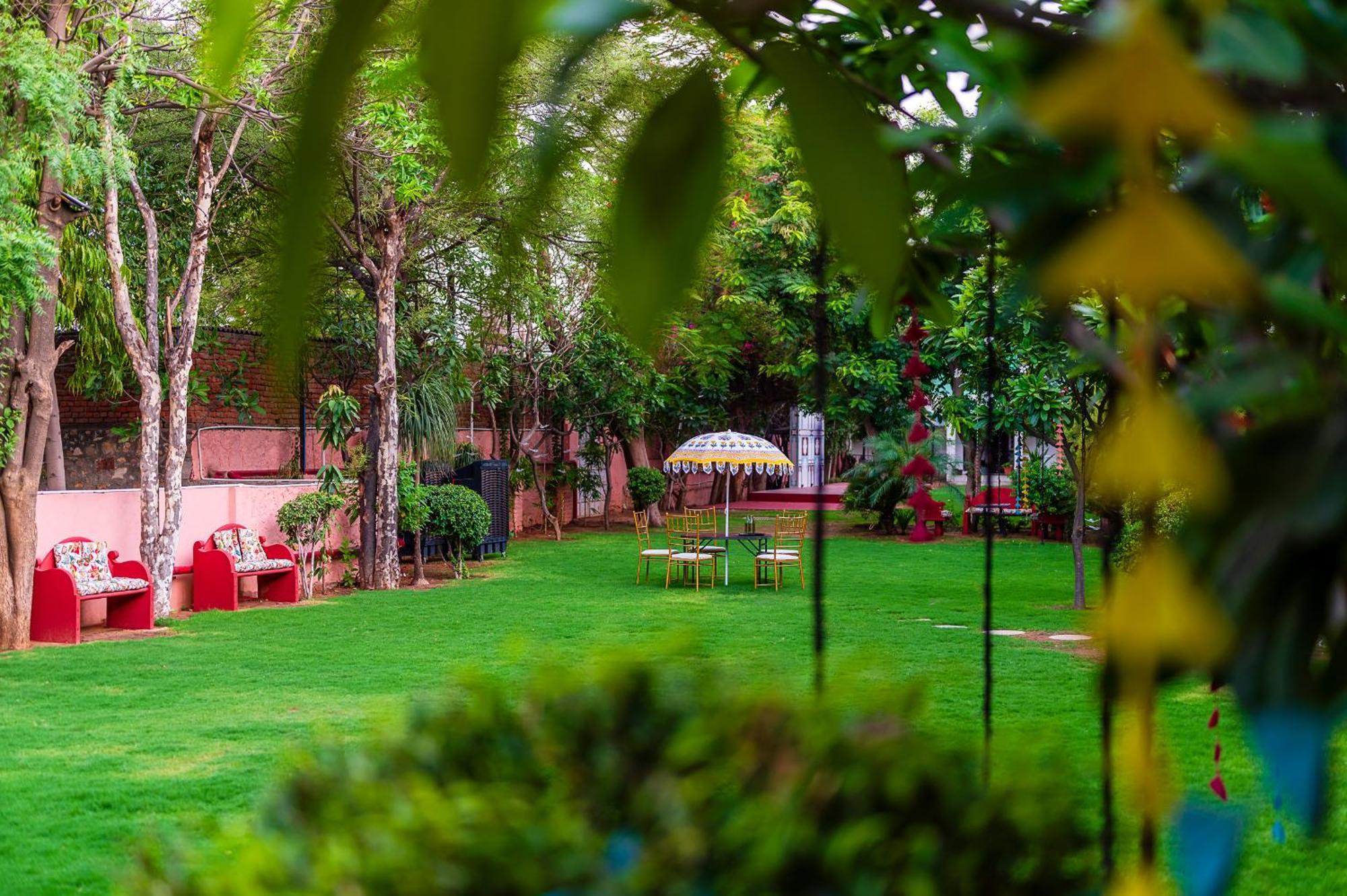 Nine Palms Resort Jaipur Bagian luar foto